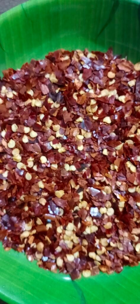 dried red chilli flakes